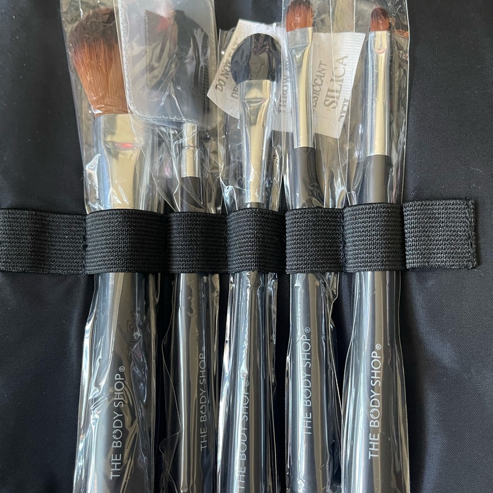 Body shop brush set